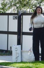 BRITTANY CATWRIGHT Films Her Move Out in Los Angeles 03/05/2024