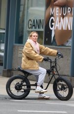 DIANE KRUGER Our Riding Ger Electric Bike in New York 03/06/2024