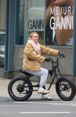 DIANE KRUGER Our Riding Ger Electric Bike in New York 03/06/2024