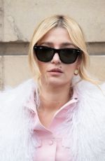 ELEONORA CARISI at Giambattista Valli Womenswear Fall/Winter 2024-2025 Show at Paris Fashion Week 03/01/2024