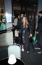 ELIZABETH, MARY-KATE and ASHLEY OLSEN Out for Dinner in Paris 03/01/2024