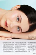 ELLIANA WALMSLEY in Girls