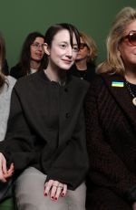 EMILIA CLARKE at Loewe Womenswear Fall/Winter 2024-2025 Show at Paris Fashion Week 03/01/2024