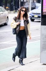 EMILY RATAJKOWSKI Heading to a Photoshoot in New York 03/15/2024
