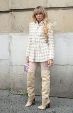 ERICA PELOSINI at Giambattista Valli Womenswear Fall/Winter 2024-2025 Show at Paris Fashion Week 03/01/2024