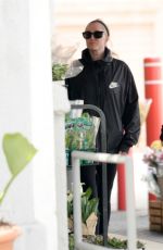 ERIKA JAYNE Shopping at Trader Joe