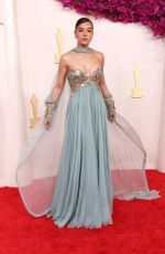 HAILEE STEINFELD at 96th Annual Academy Awards in Los Angeles 03/10/2024