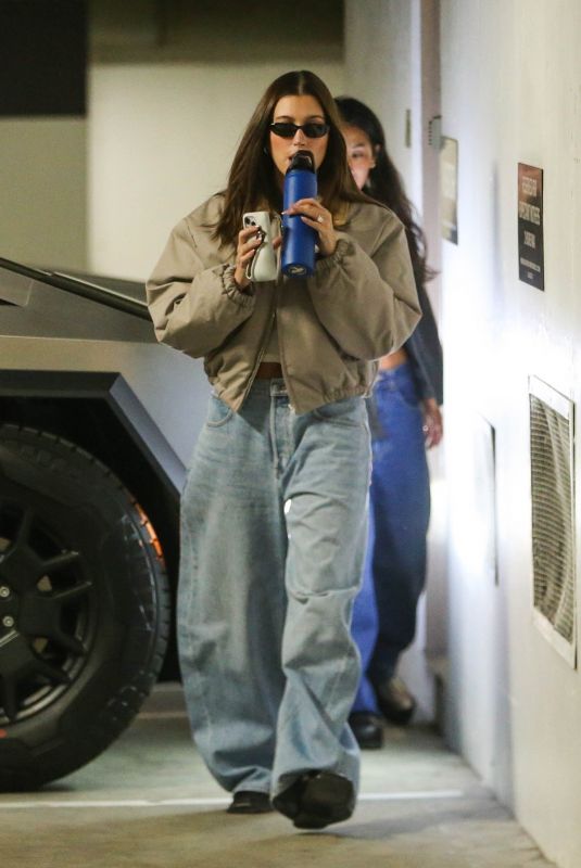 HAILEY BIEBER Out for Dinner at Craig;s in West Hollywood 03/13/2024