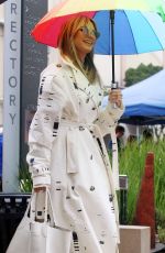 HEIDI KLUM Arrives on the Set of America