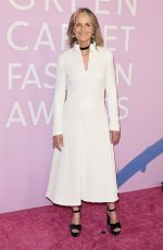 HELEN HUNT at 2024 Green Carpet Fashion Awards in Los Angeles 03/06/2024