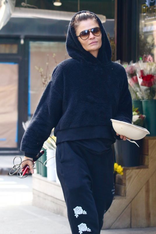 HELENA CHRISTENSEN Getting a Salad in New York 03/19/2024