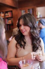 ISABELLA GOMEZ at Gloria Calderon