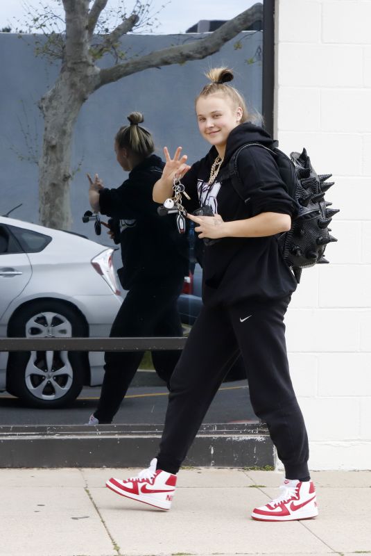 JOJO SIWA Arrives at Dance Practice in Los Angeles 03/29/2024