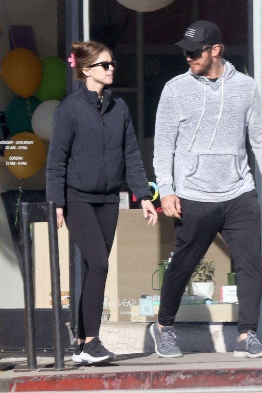 KATHERINE SCHWARZENEGGER and Chris Pratt Out in Los Angeles 03/22/2024
