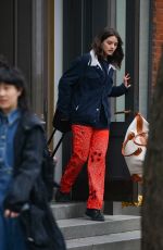 KATIE HOLMES and SURI CRUISE Headinf for a Holiday Weekend Getaway in New York 03/27/2024