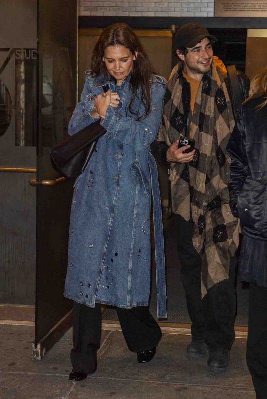 KATIE HOLMES Goes to See Alan Cumming on His Broadway Play in Studio 54 03/25/2024