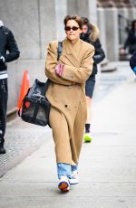 KATIE HOLMES Takes Her Cat to Vet in New York 03/07/2024
