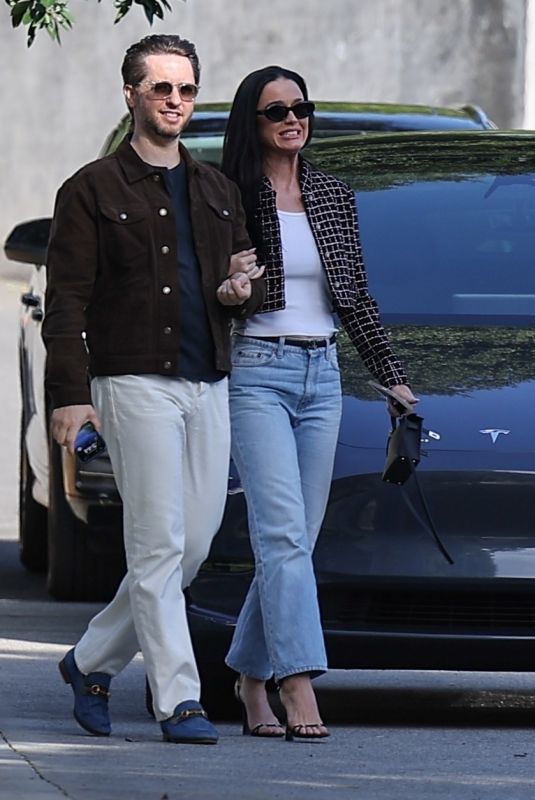 KATY PERRY Arrives at an Oscars Party in Beverly Hills 03/09/2024