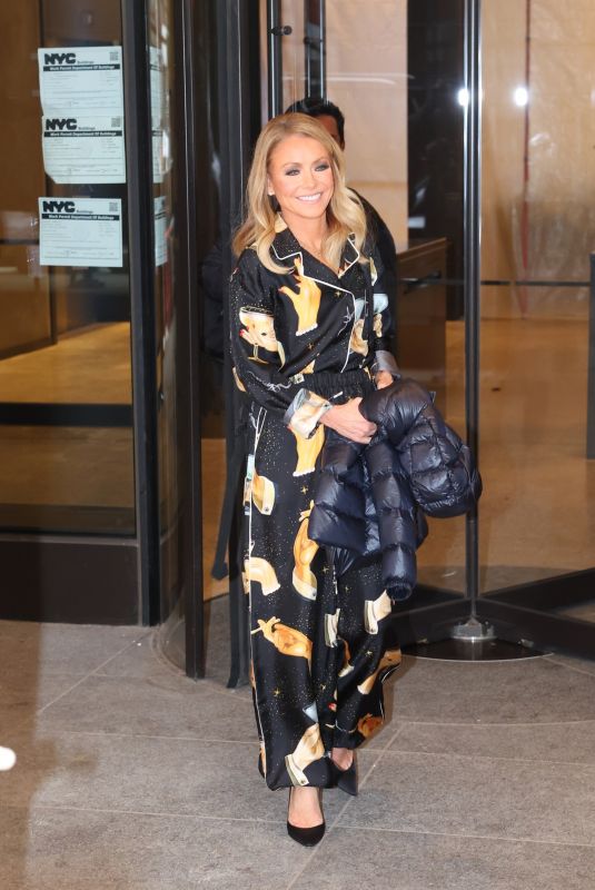 KELLY RIPA Leaves Watch What Happens Live in New York 03/04/2024