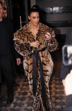KIM KARDASHIAN Out for Dinner at Costes Restaurant in Paris 03/03/2024