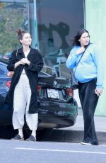 LAUREN PARSEKIAN Out for Breakfast with a Friend in Los Feliz 03/08/2024