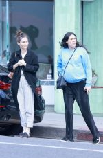 LAUREN PARSEKIAN Out for Breakfast with a Friend in Los Feliz 03/08/2024