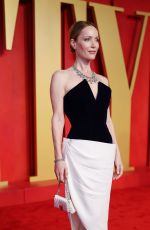 LESLIE MANN at Vanity Fair Oscar Party in Beverly Hills 03/10/2024