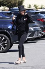 LISA RINNA Out Shopping in Studio City 03/29/2024