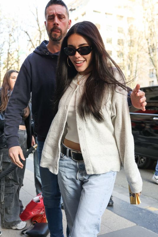 MADISON BEER Out for Dinner at L’Avenue Restaurant in Paris 03/19/2024