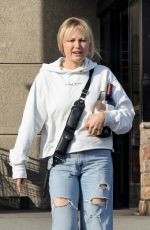 MALIN AKERMAN Stops to Pick up Some Wine in Los Feliz 03/03/2024