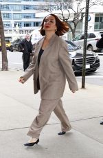 MAYA RUDOLPH Arrives at Drew Barrymore Show in New York 03/26/2024