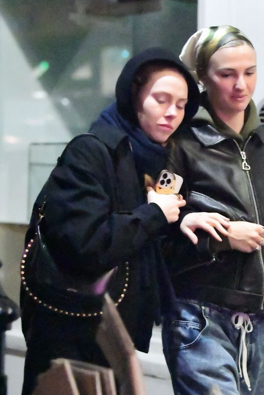 MIA REGAN and CHARLOTTE SMURFIT Out for Dinner in London 02/28/2024