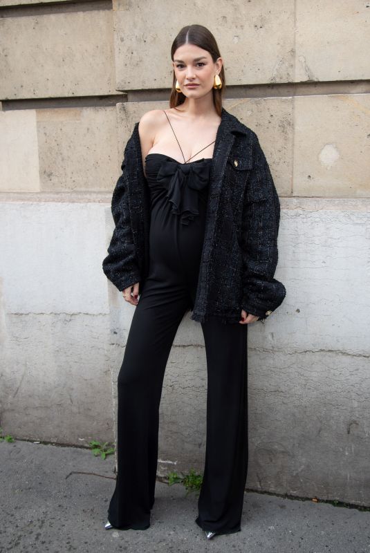 OPHELIE GUILLERMAND at Giambattista Valli Womenswear Fall/Winter 2024-2025 Show at Paris Fashion Week 03/01/2024