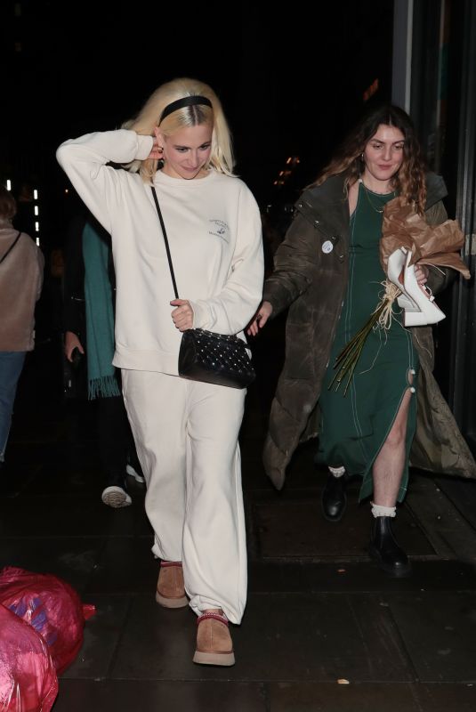 PIXIE LOTT Leaves London Palladium 03/16/2024