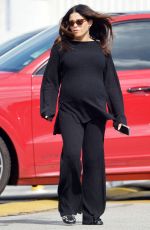 Pregnant JENNA DEWAN Shopping at Bookstar Book Store in Studio City 03/23/2024