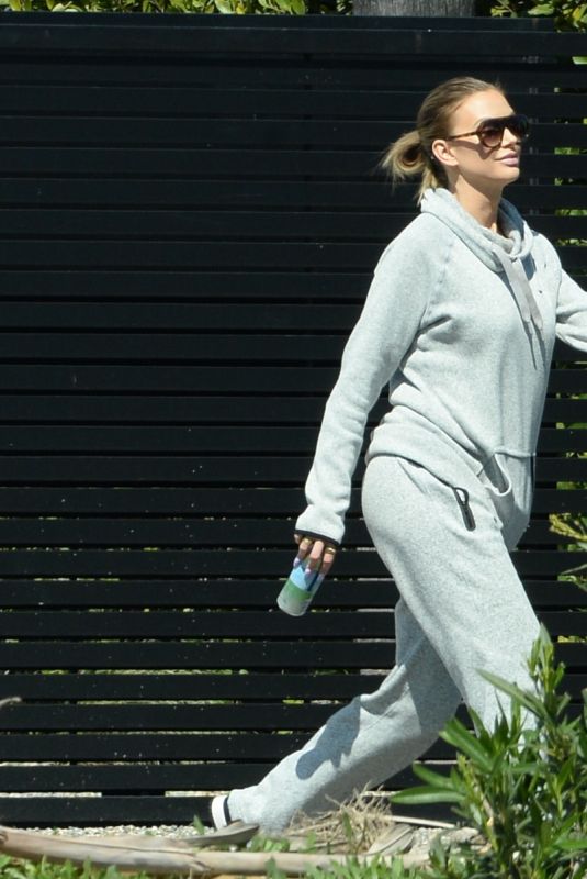 Pregnant LALA KENT Out in Los Angeles 03/22/2024