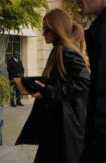 ROSIE HUNTINGTON-WHITELEY Arrives Back at Her Hotel in Paris 03/01/2024