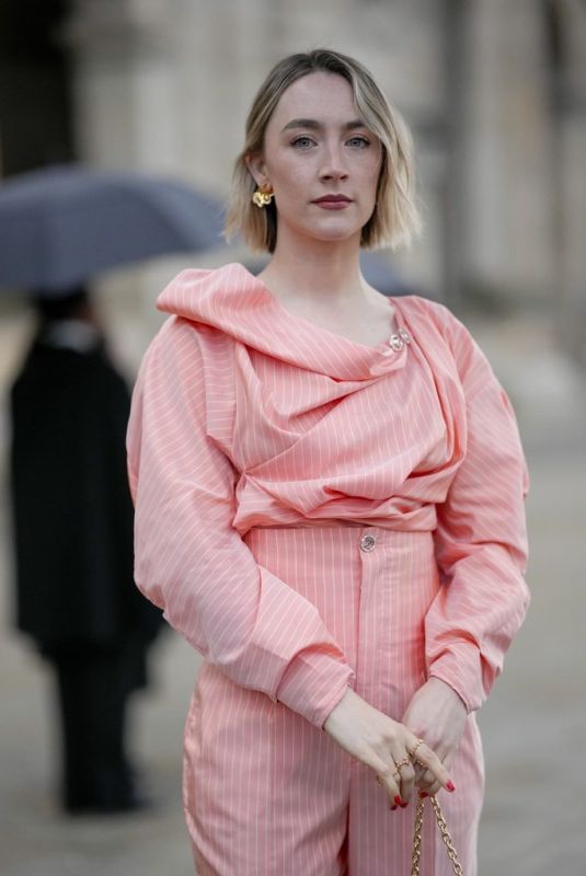 SAOIRSE RONAN Arrives at Louis Vuitton Fashion Show at Paris Fashion Week 03/05/2024