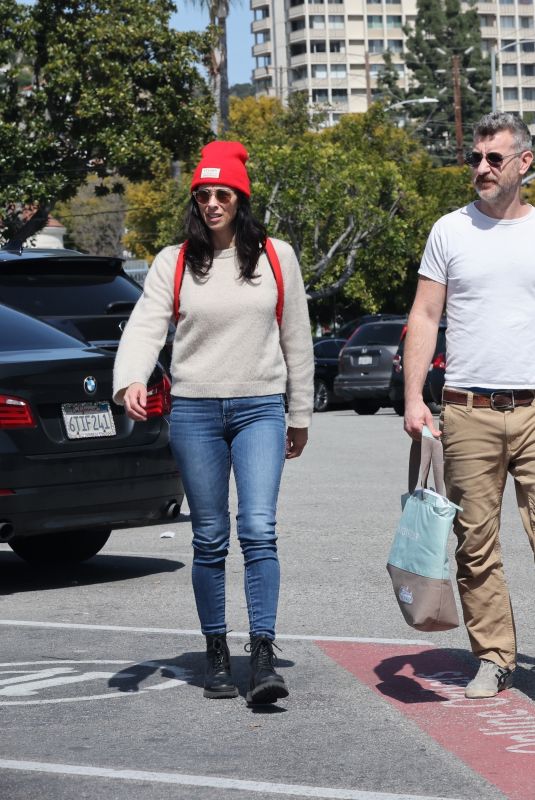 SARAH SILVERMAN and Rory Albanese Out Shopping and Visiting Shoe Repair Shop in Los Angeles 03/12/2024