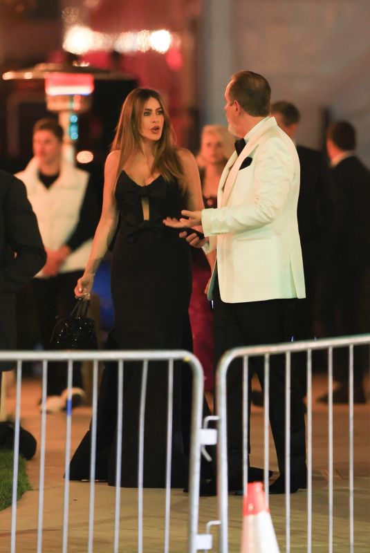 SOFIA VERGARA Leaves Vanity Fair Oscar Party in Beverly Hills 03/10/2024