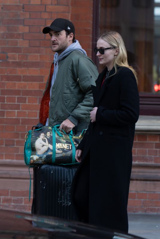 SOPHIE TURNER Arrives Back in London via Train 03/06/2024