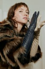 VIOLETT BEANE for Schon Magazine, February 2024