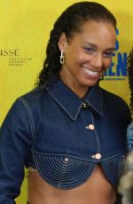 ALICIA KEYS at Opening Night of New Alicia Keys Musical Hell