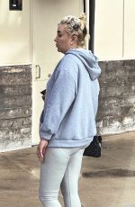 AMANDA BYNES at Starbucks in Glendale 04/14/2024