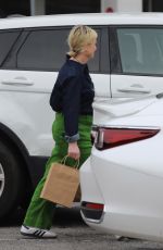 AMY POEHLER Shopping at The Glen Centre in Los Angeles 04/24/2024