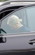 AMY POEHLER Shopping at The Glen Centre in Los Angeles 04/24/2024