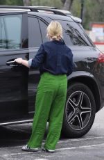 AMY POEHLER Shopping at The Glen Centre in Los Angeles 04/24/2024