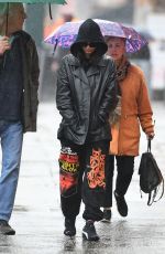 EMILY RATAJKOWSKI Out with Her Parents in New York 04/03/2024