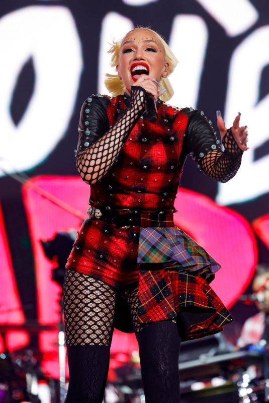 GWEN STEFANI Performs at 2024 Coachella Valley Music and Arts Festival in Indio 04/20/2024