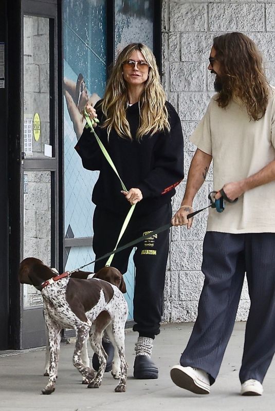 HEIDI KLUM and Tom Kaulitz Out for Lunch with Their Dogs at Joan